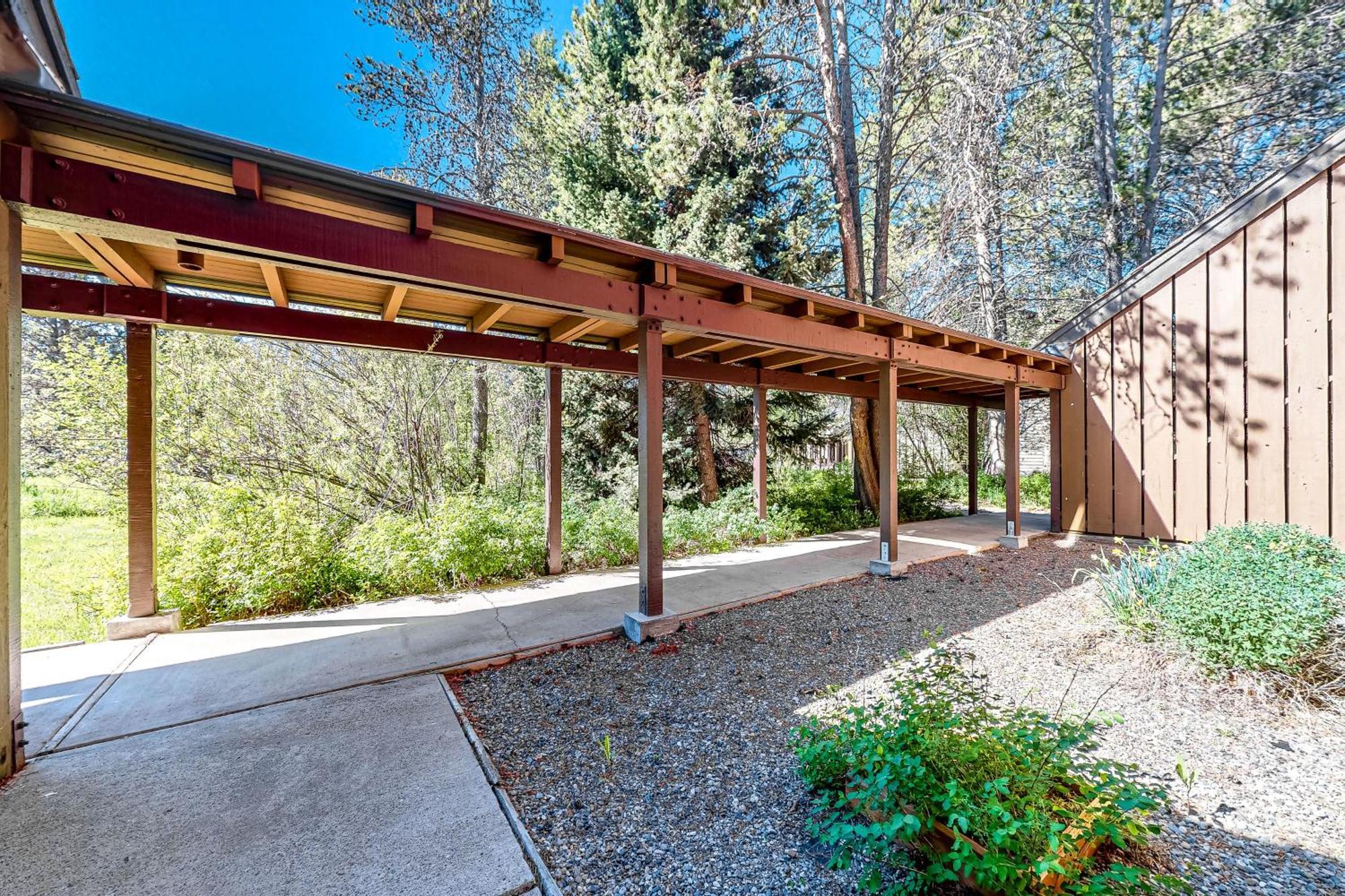 Tamarack Wilson Quarto foto